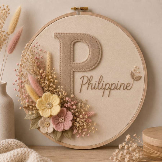 Tambourin brodé avec feutrine et fleur séchée 30cm